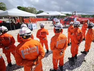 Bombeiros recebem primeiro helicóptero para uso nas operações na Bahia