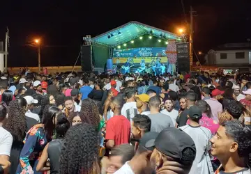 Multidão lota circuito do Arraiá do Vista Bela garantindo sucesso ao evento realizado pela associação de moradores 