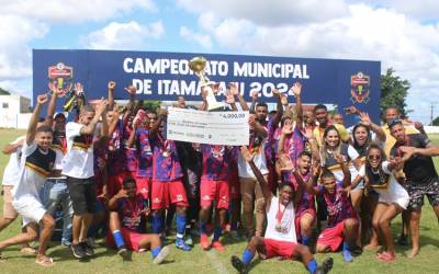 Equipe Ilha São Bernardo, conquista acesso para elite do futebol da primeira divisão em Itamaraju 